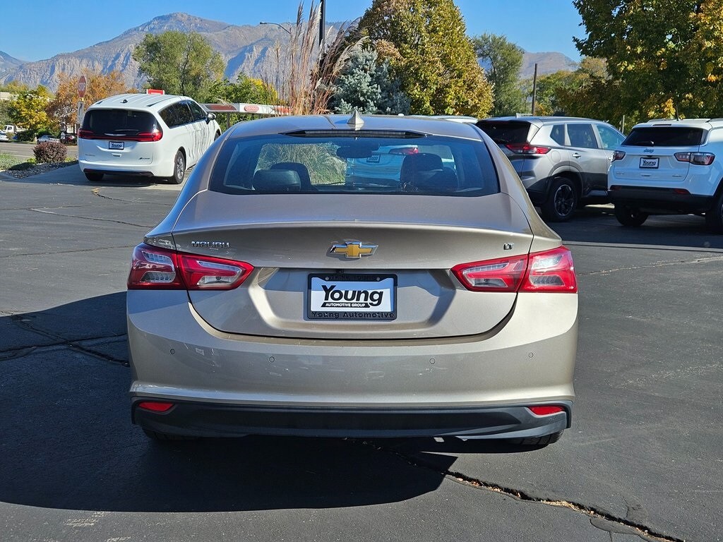 2024 Chevrolet Malibu Premier 2LT photo 3