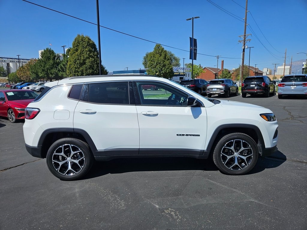 Used 2024 Jeep Compass Latitude SUV