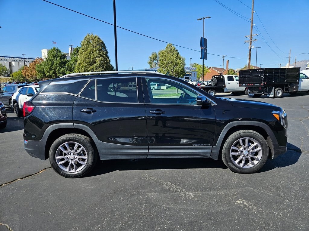 2024 Gmc Terrain SLT photo 2