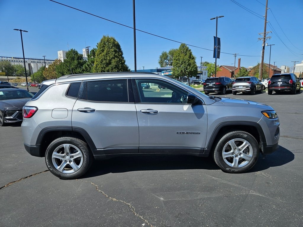 Used 2024 Jeep Compass Latitude SUV