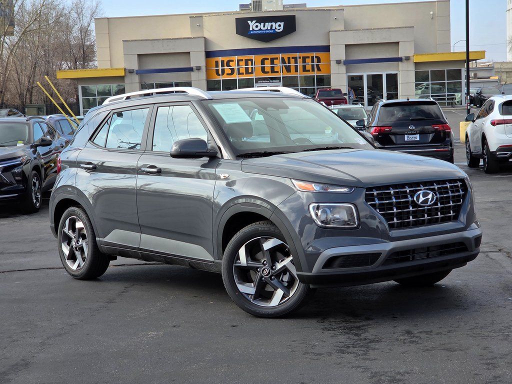 2026 Hyundai Venue SEL w/ 2-Tone Roof IVT's photo