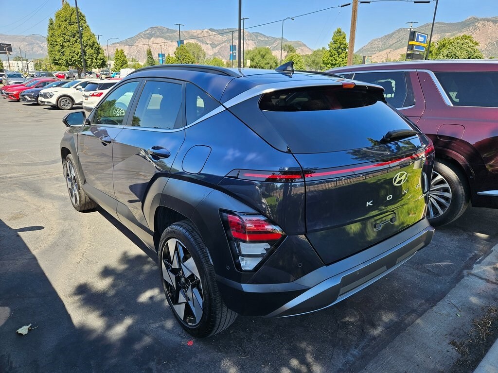 2024 Hyundai Kona Limited photo 4
