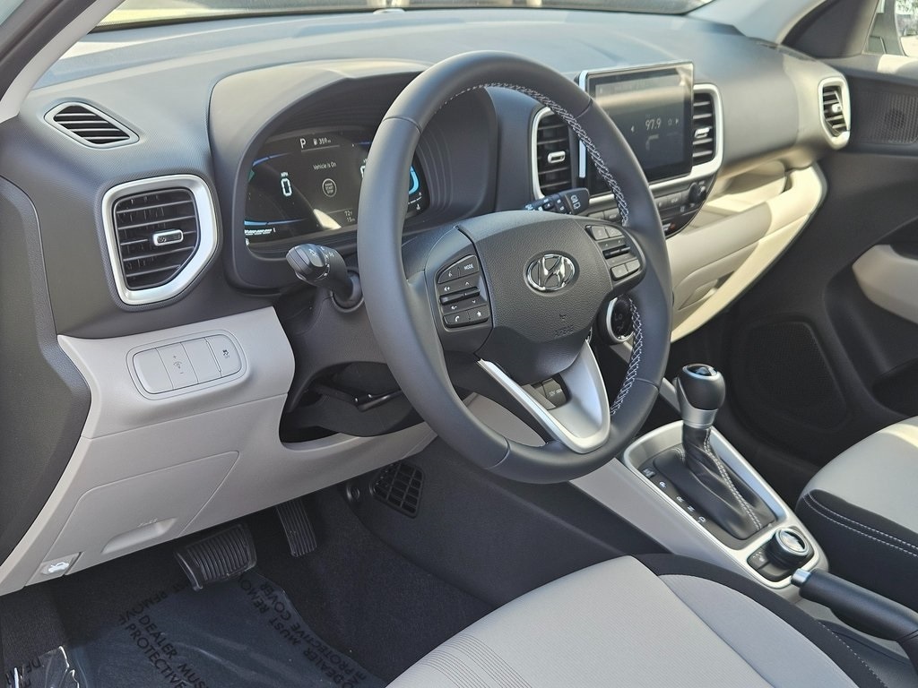 2026 Hyundai Venue SEL photo 12