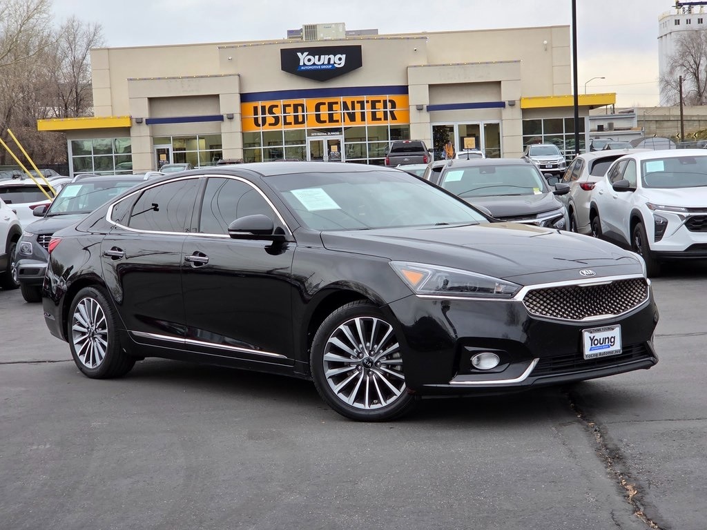 2019 Kia Cadenza Premium's photo