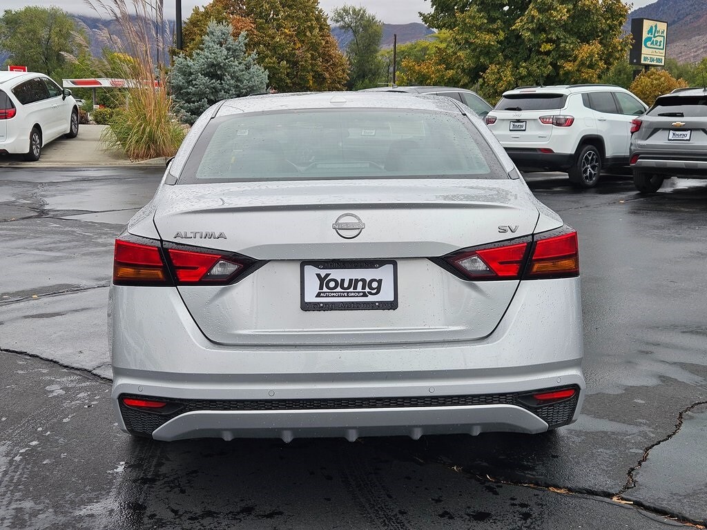 2023 Nissan Altima 2.5 SV photo 3