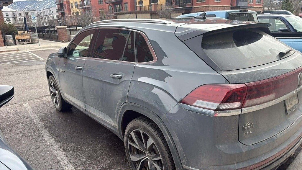 Used 2025 Volkswagen Atlas Cross Sport 2.0T SEL Premium R-Line SUV