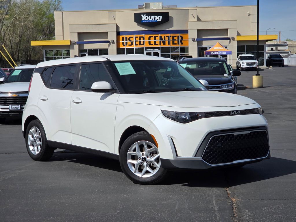 2023 Kia Soul Hatchback 