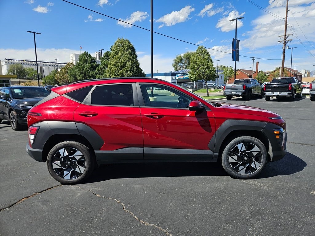 2024 Hyundai Kona SEL photo 2