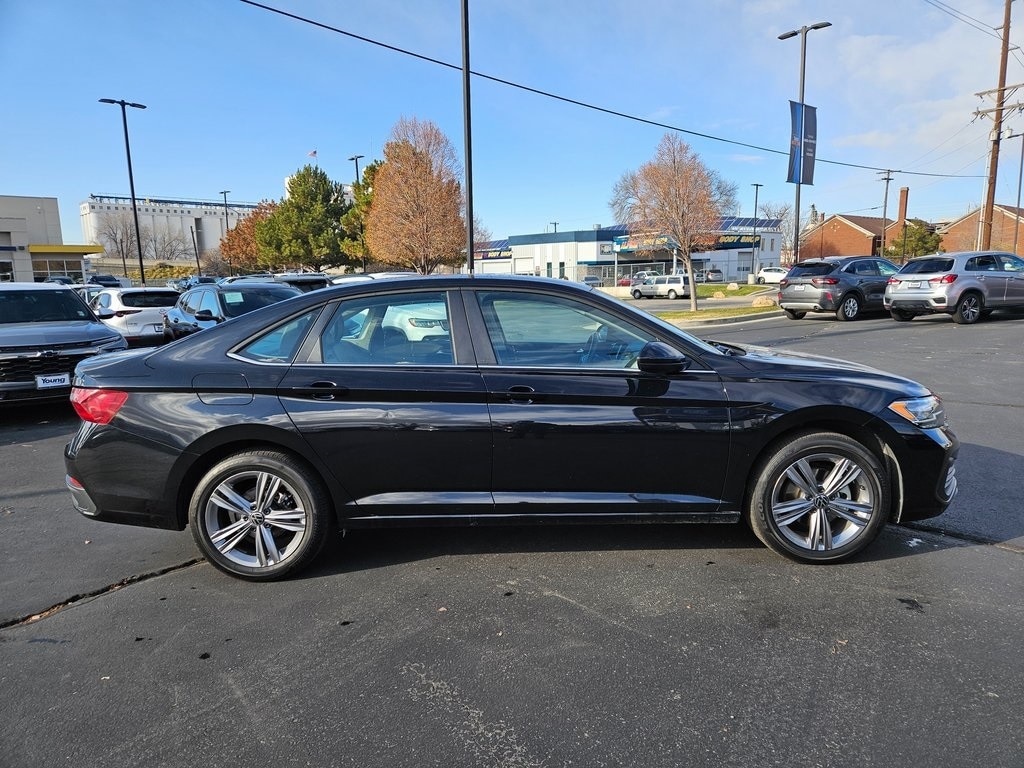 Used 2024 Volkswagen Jetta 1.5T SE Sedan