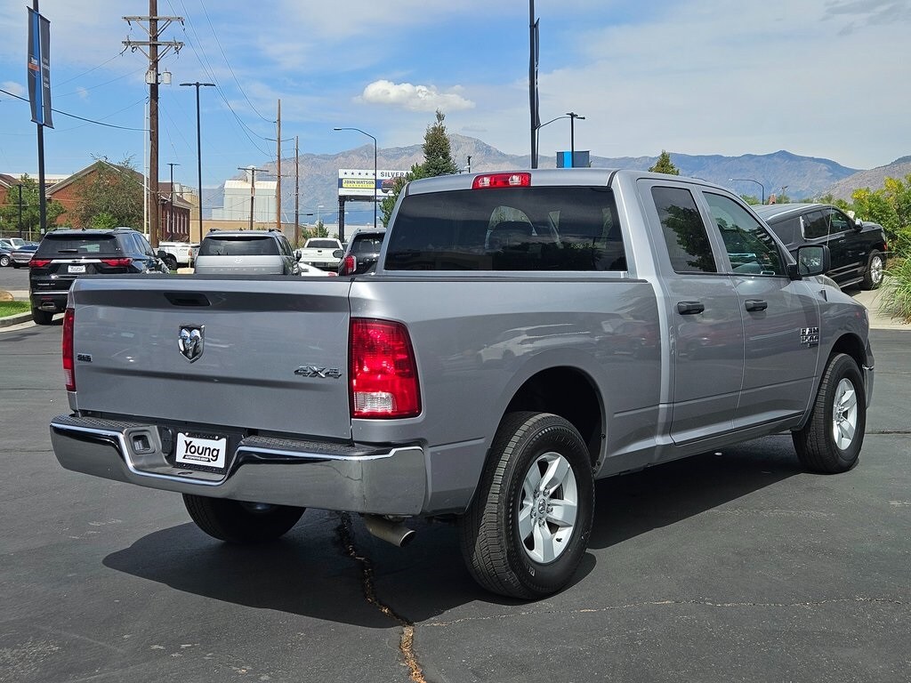 2024 Ram 1500 Classic SLT photo 3