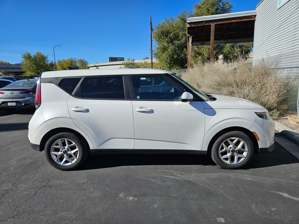Used 2023 Kia Soul LX Hatchback