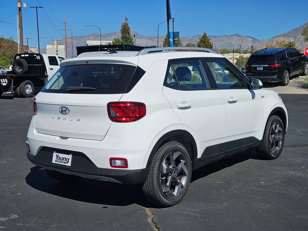 Used 2025 Hyundai Venue SEL SUV