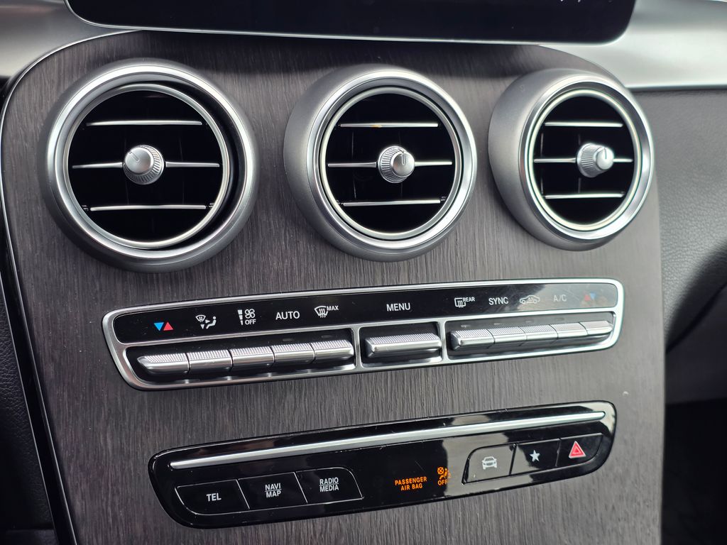 2022 Mercedes-Benz GLC GLC300 - Photo 23