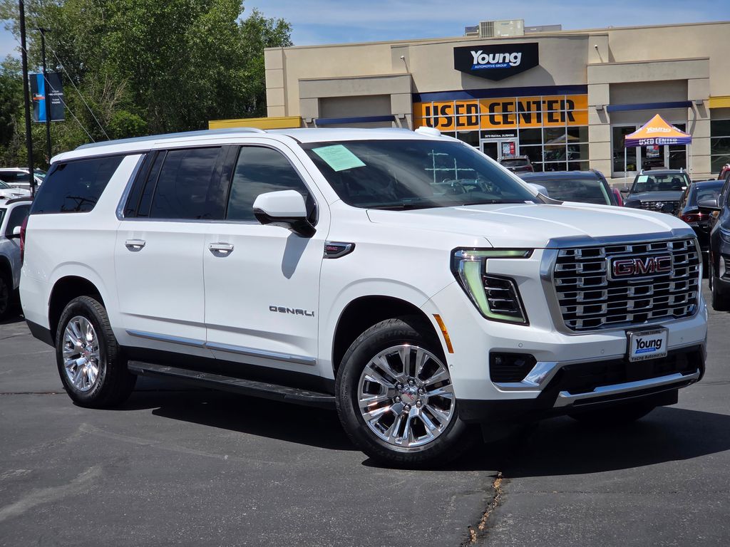 2025 GMC Yukon Denali AWD's photo