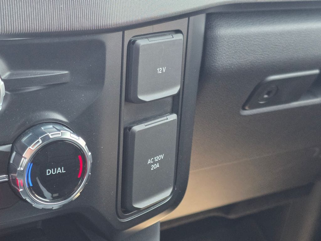 2024 Ford F-350 Super Duty Platinum - Photo 26