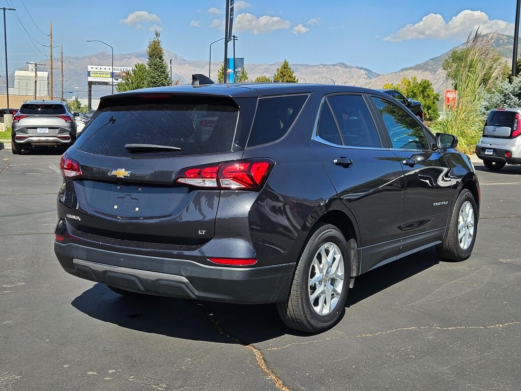 2022 Chevrolet Equinox LT photo 3