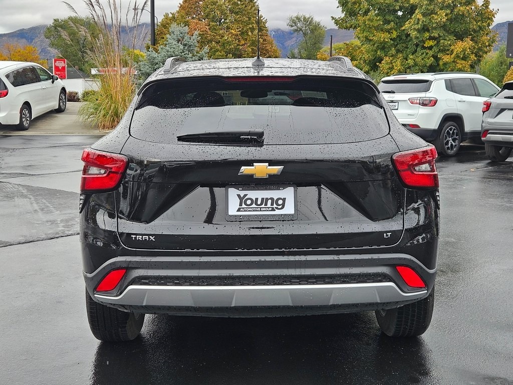 Used 2025 Chevrolet Trax LT SUV
