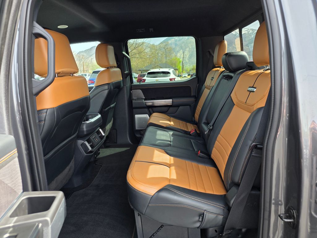 2023 Ford F-150 Platinum - Photo 16