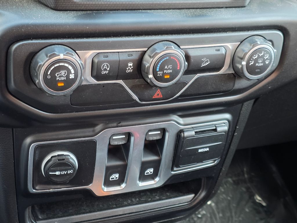 2020 Jeep Wrangler Sport S - Photo 19