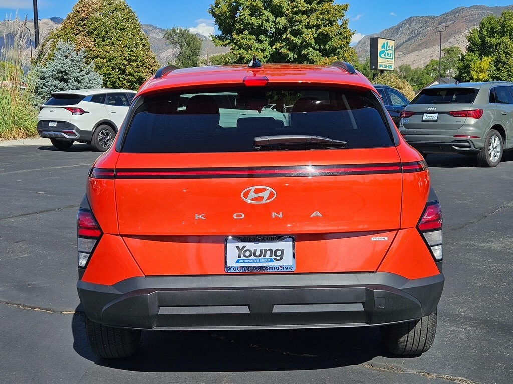 2025 Hyundai Kona SEL photo 3