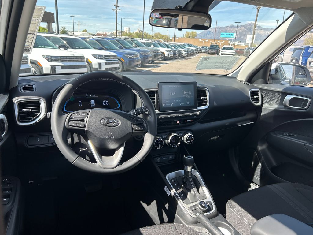 2026 Hyundai Venue SEL - Photo 9