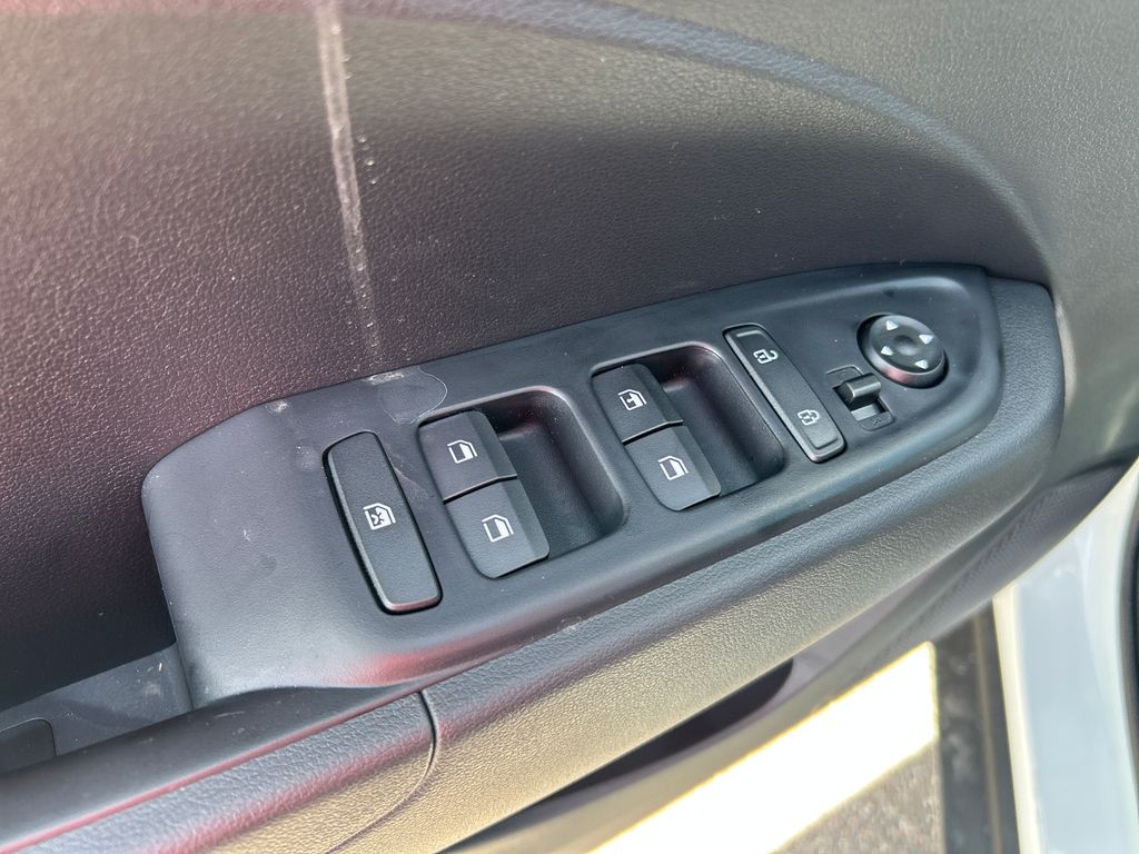 2026 Hyundai Venue SE - Photo 13