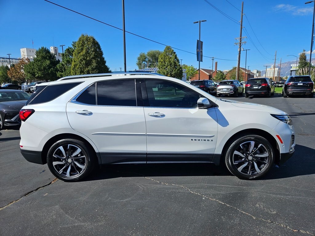 2022 Chevrolet Equinox Premier photo 2