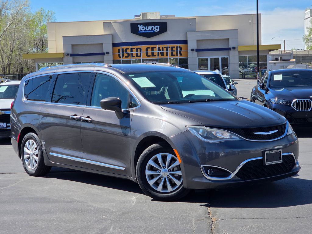 2019 Chrysler Pacifica Touring L