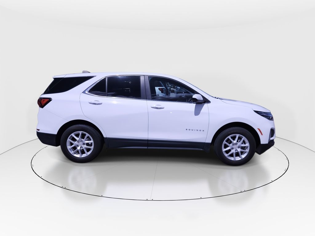 2024 Chevrolet Equinox LT - Photo 9