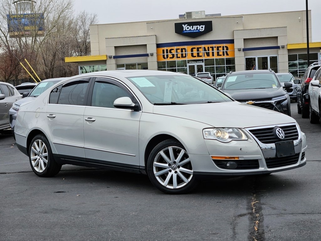 2010 Volkswagen Passat Komfort's photo