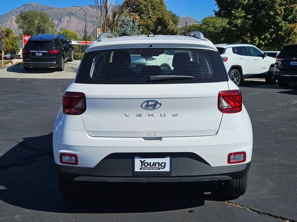 Used 2025 Hyundai Venue SEL SUV