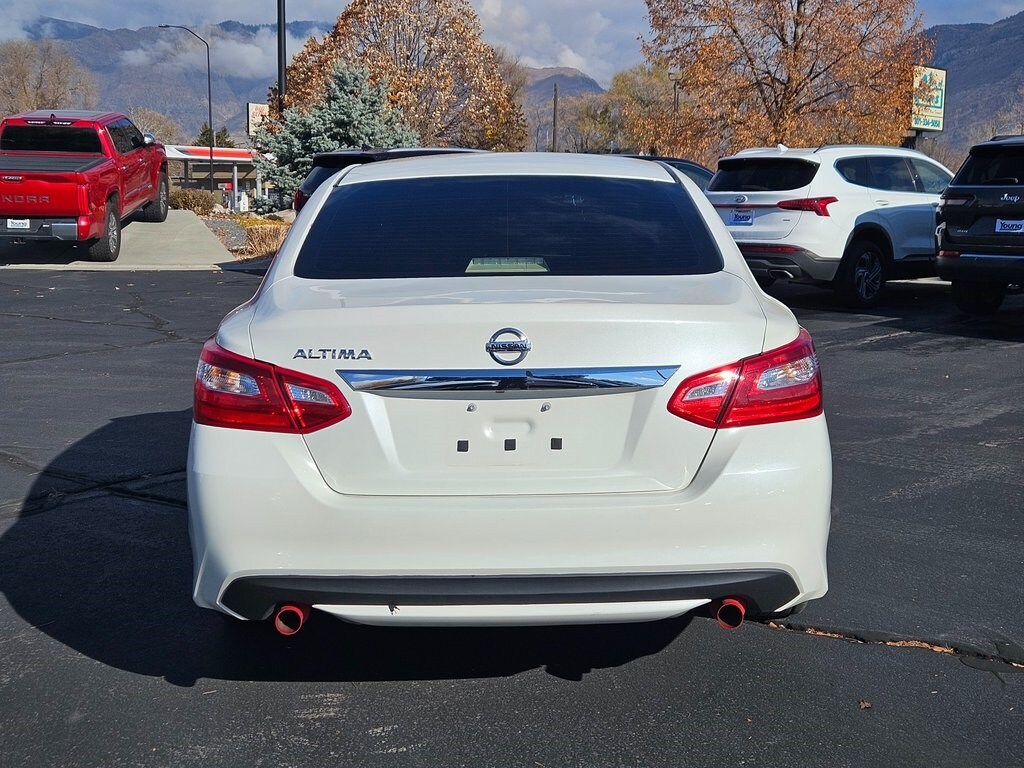 2016 Nissan Altima 2.5 S photo 3