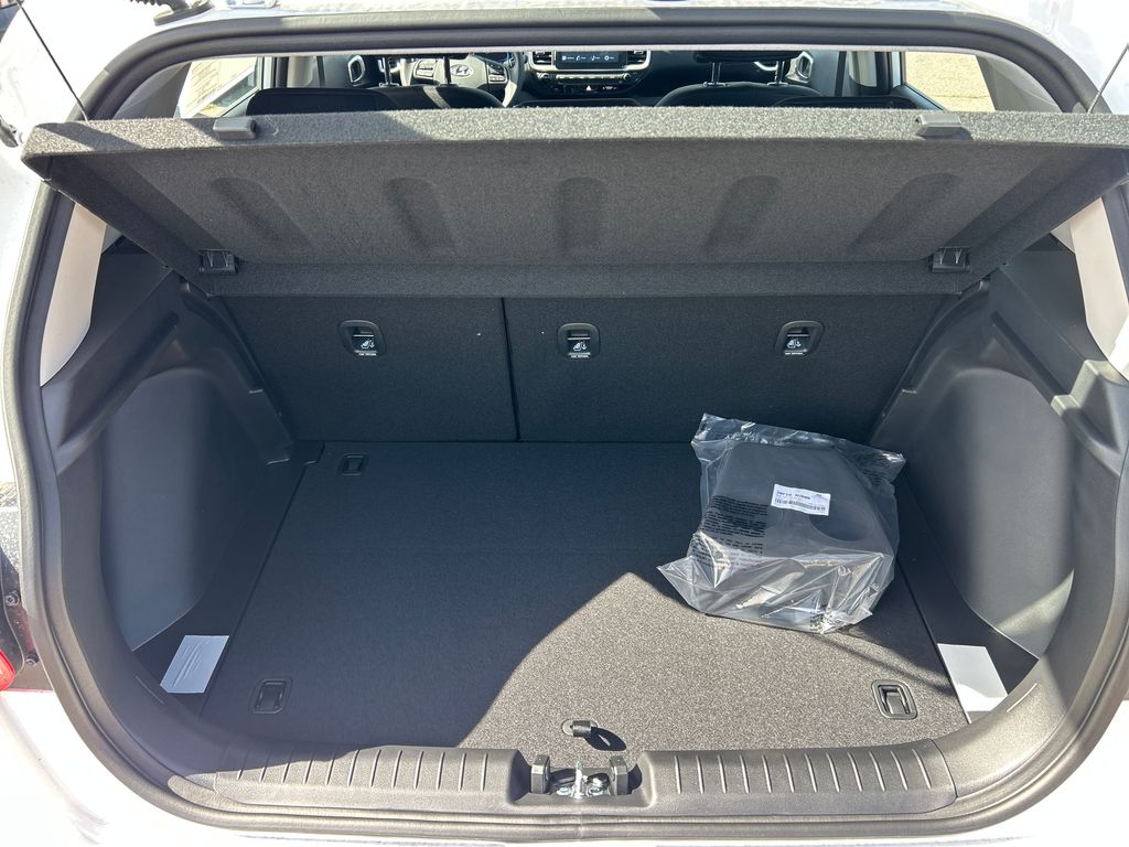 2026 Hyundai Venue SE - Photo 28