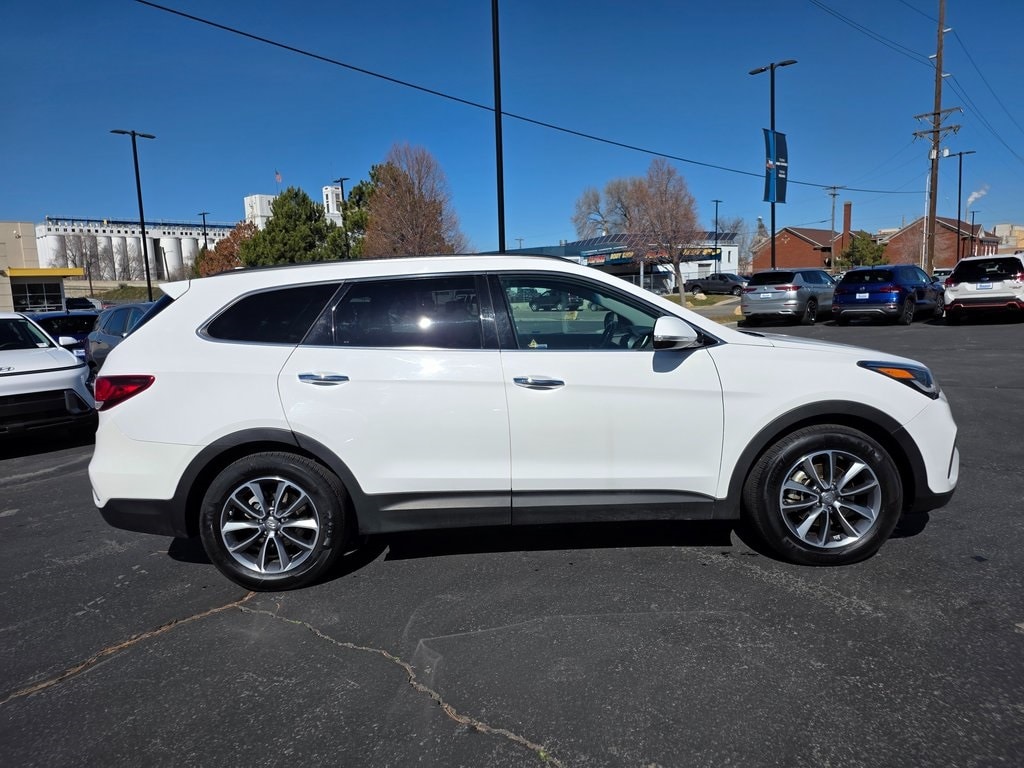 Used 2017 Hyundai Santa Fe SE SUV