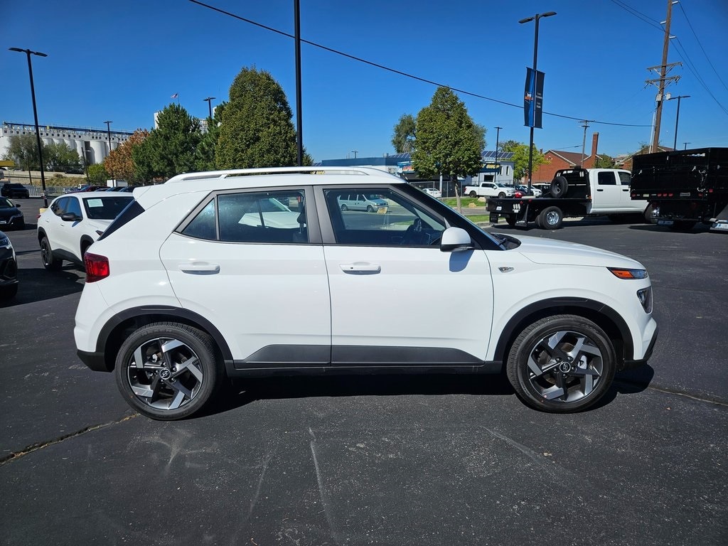 Used 2025 Hyundai Venue SEL SUV