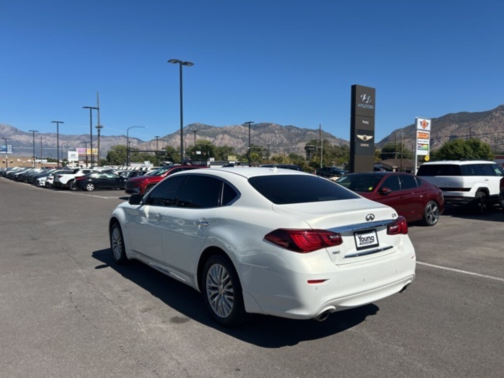 Used 2015 INFINITI Q70L 3.7 Sedan