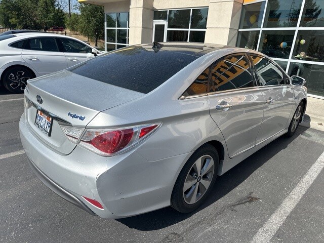 2012 Hyundai Sonata Hybrid Base photo 3