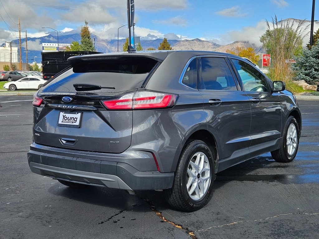 2024 Ford Edge SEL photo 3