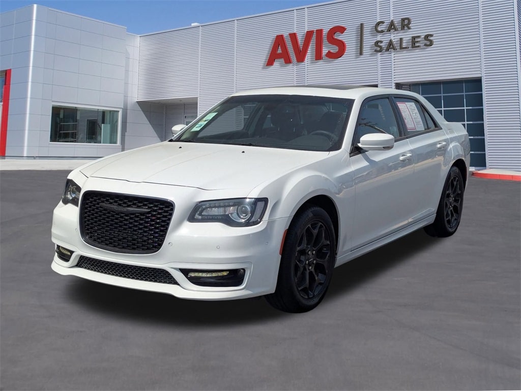 Thumbnail: 2022 Chrysler 300 - 1