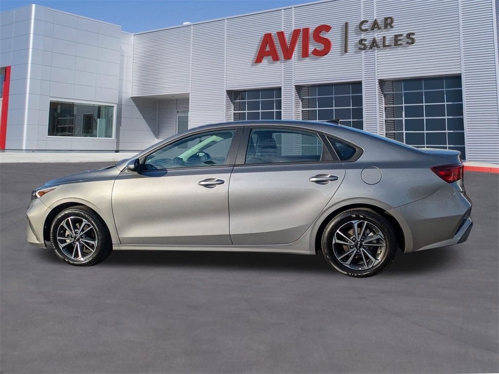 Thumbnail: 2024 Kia Forte - 10