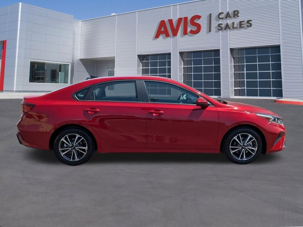 Thumbnail: 2024 Kia Forte - 5