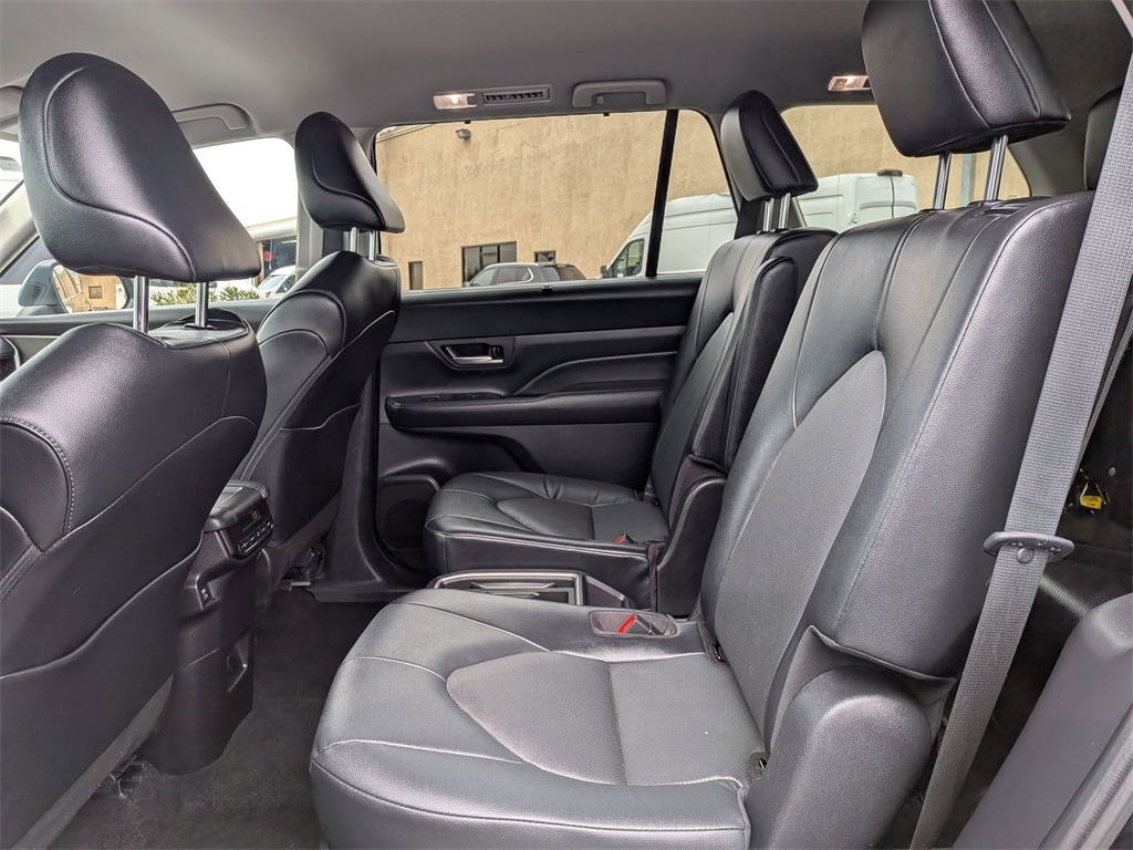 Thumbnail: 2025 Toyota Grand Highlander - 28