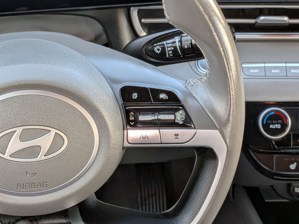 Thumbnail: 2025 Hyundai Elantra - 24