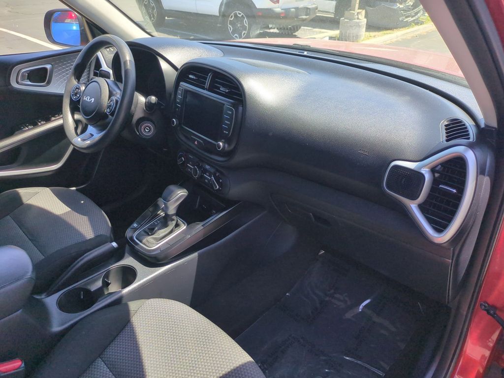 Thumbnail: 2022 Kia Soul - 31