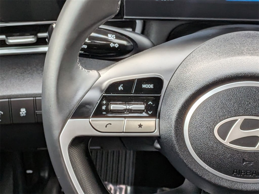 Thumbnail: 2025 Hyundai Elantra - 24