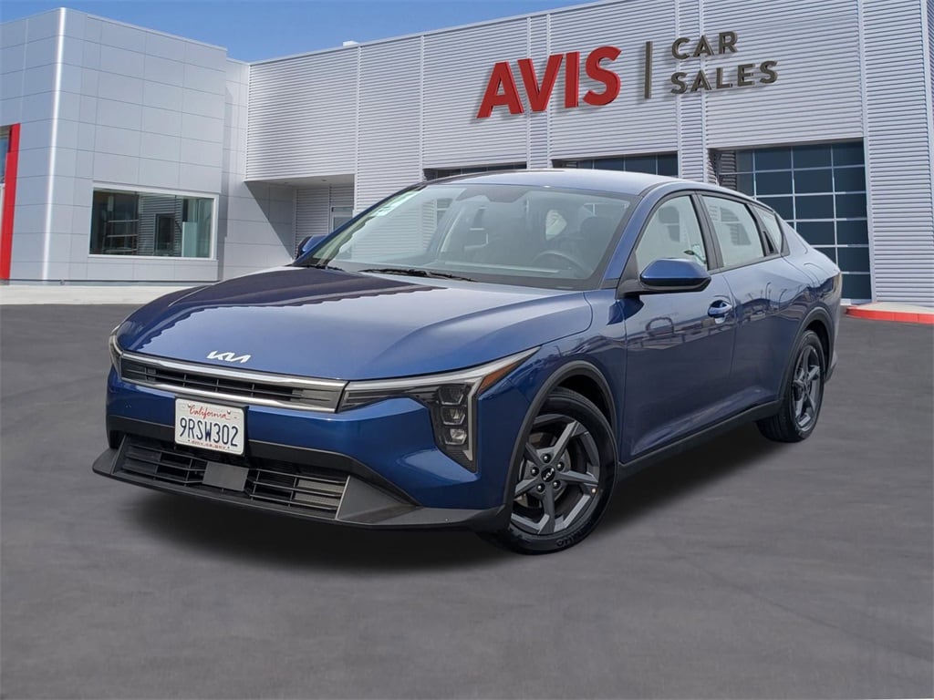 Thumbnail: 2025 Kia K4 - 1