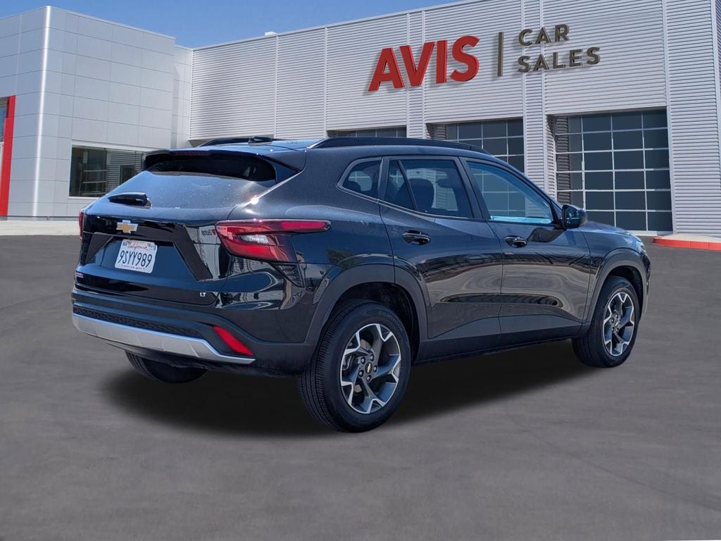 Thumbnail: 2025 Chevrolet Trax - 6