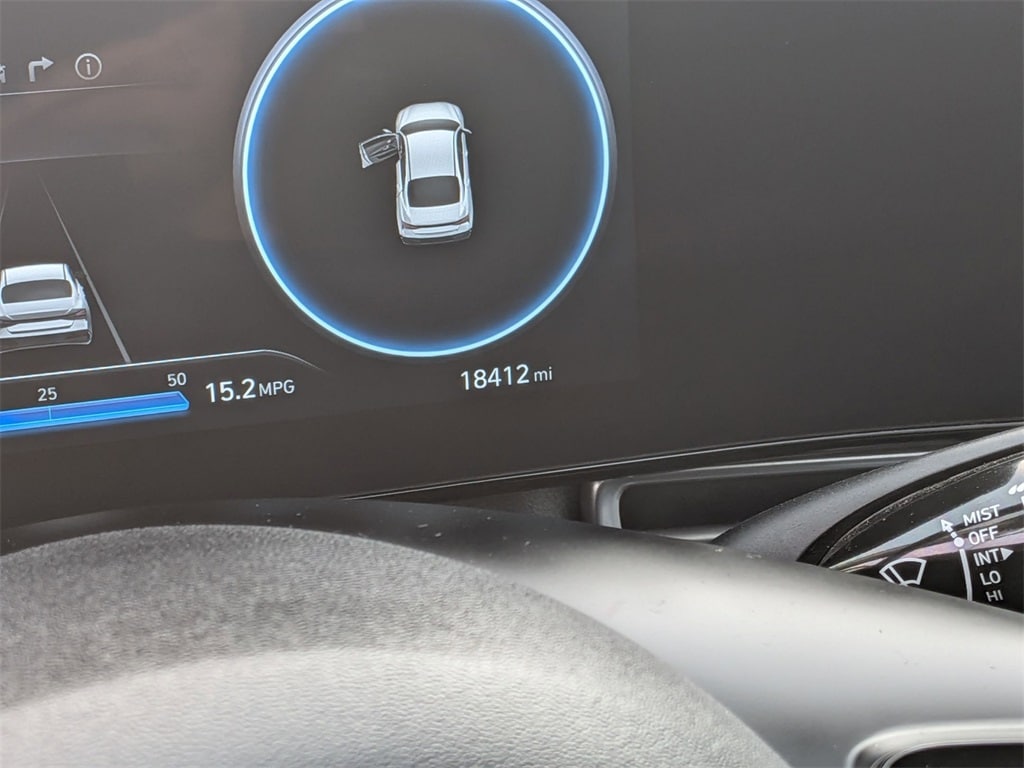 Thumbnail: 2025 Hyundai Elantra - 18