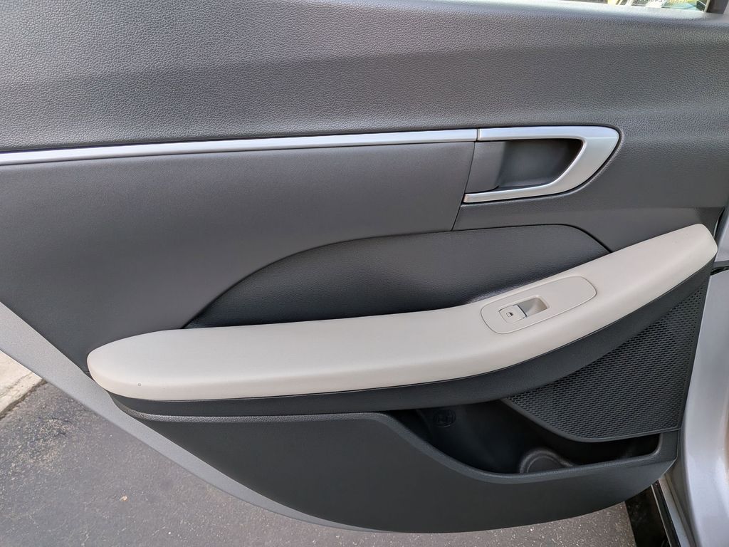 Thumbnail: 2025 Hyundai Sonata - 25