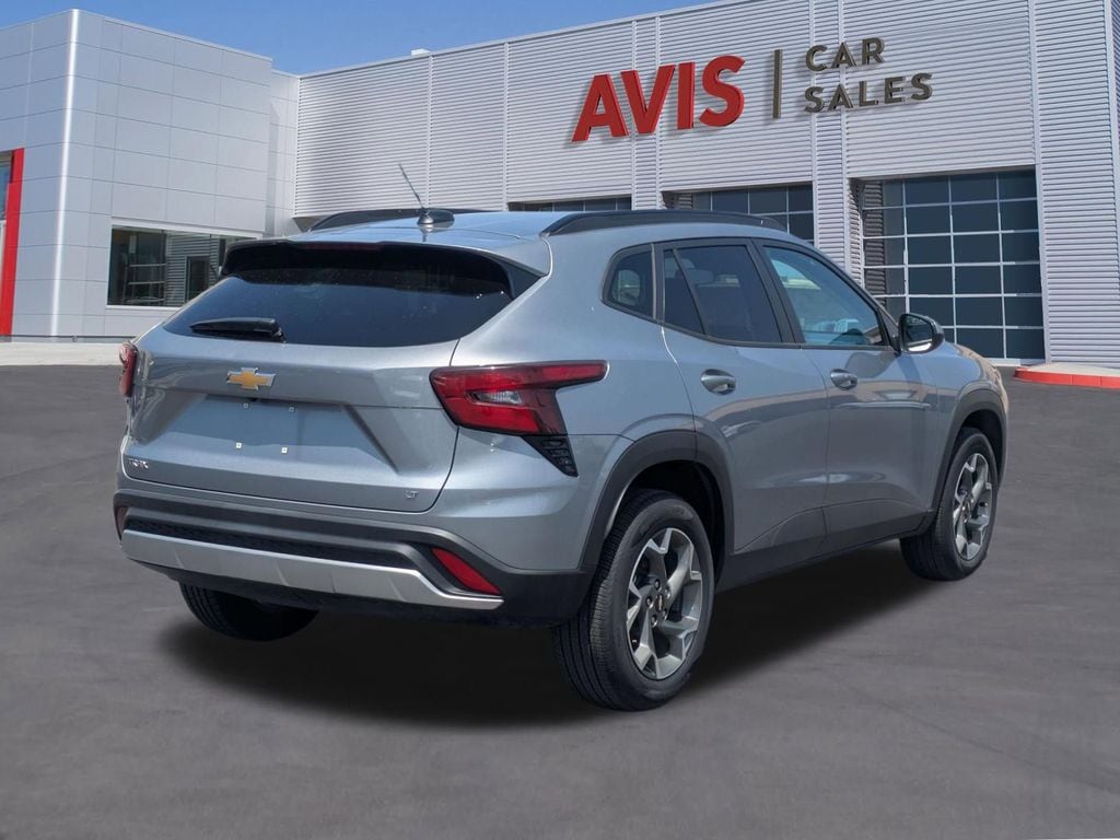 Thumbnail: 2025 Chevrolet Trax - 6